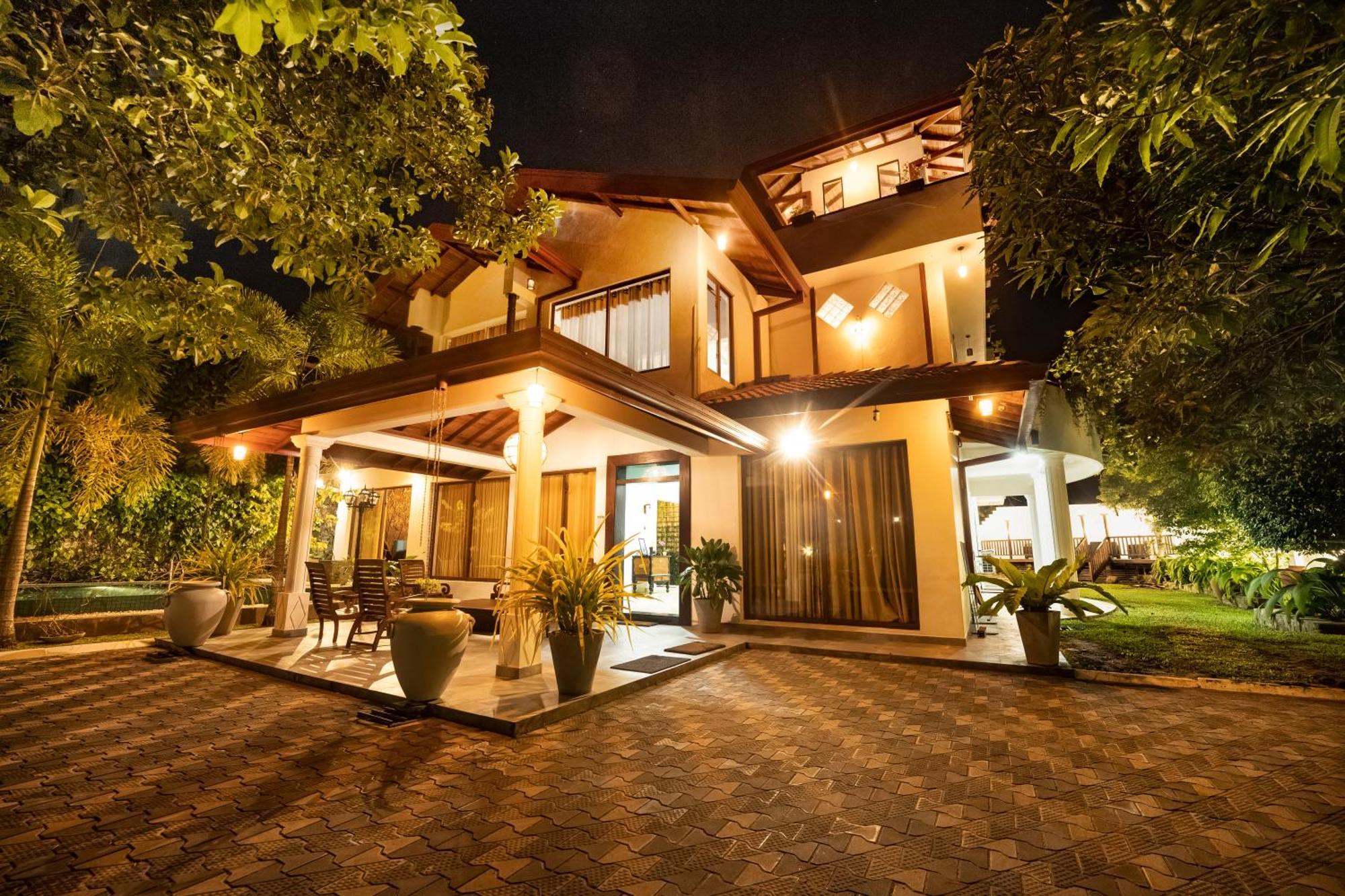 Thithi'S Palace Mirissa Luaran gambar