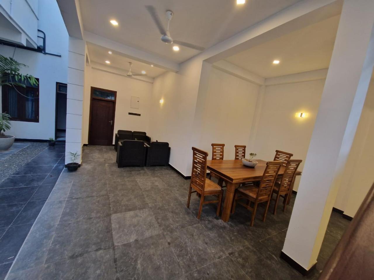 Thithi'S Palace Mirissa Luaran gambar